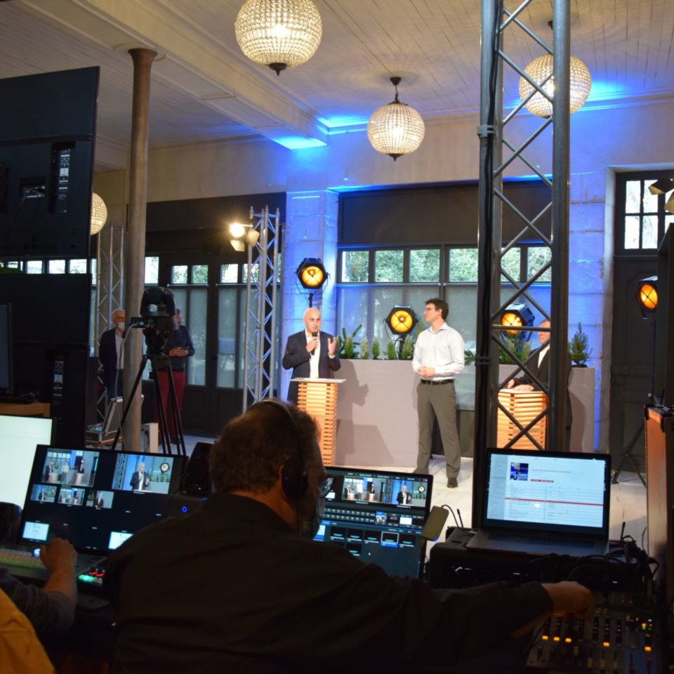 AVANT SCENE LE LOFT STUDIO TV PAU